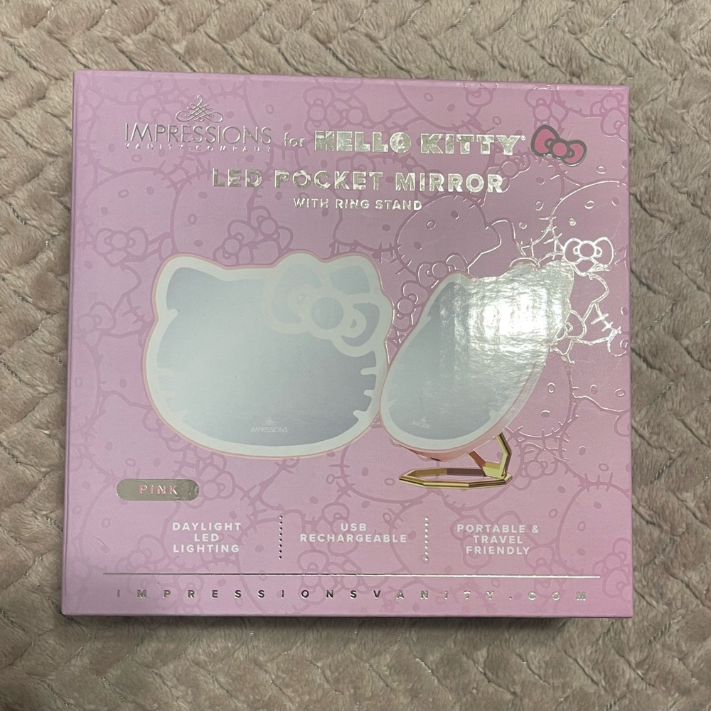 IMPRESSIONS x HELLO KITTY LED POCKET MIRROR (PINK)